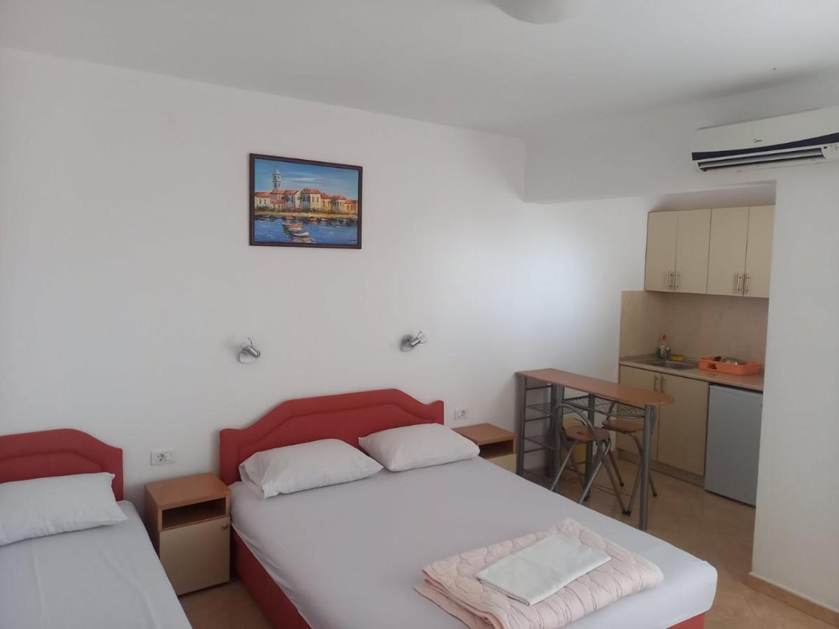 Apartments Percobic Sutomore Luaran gambar